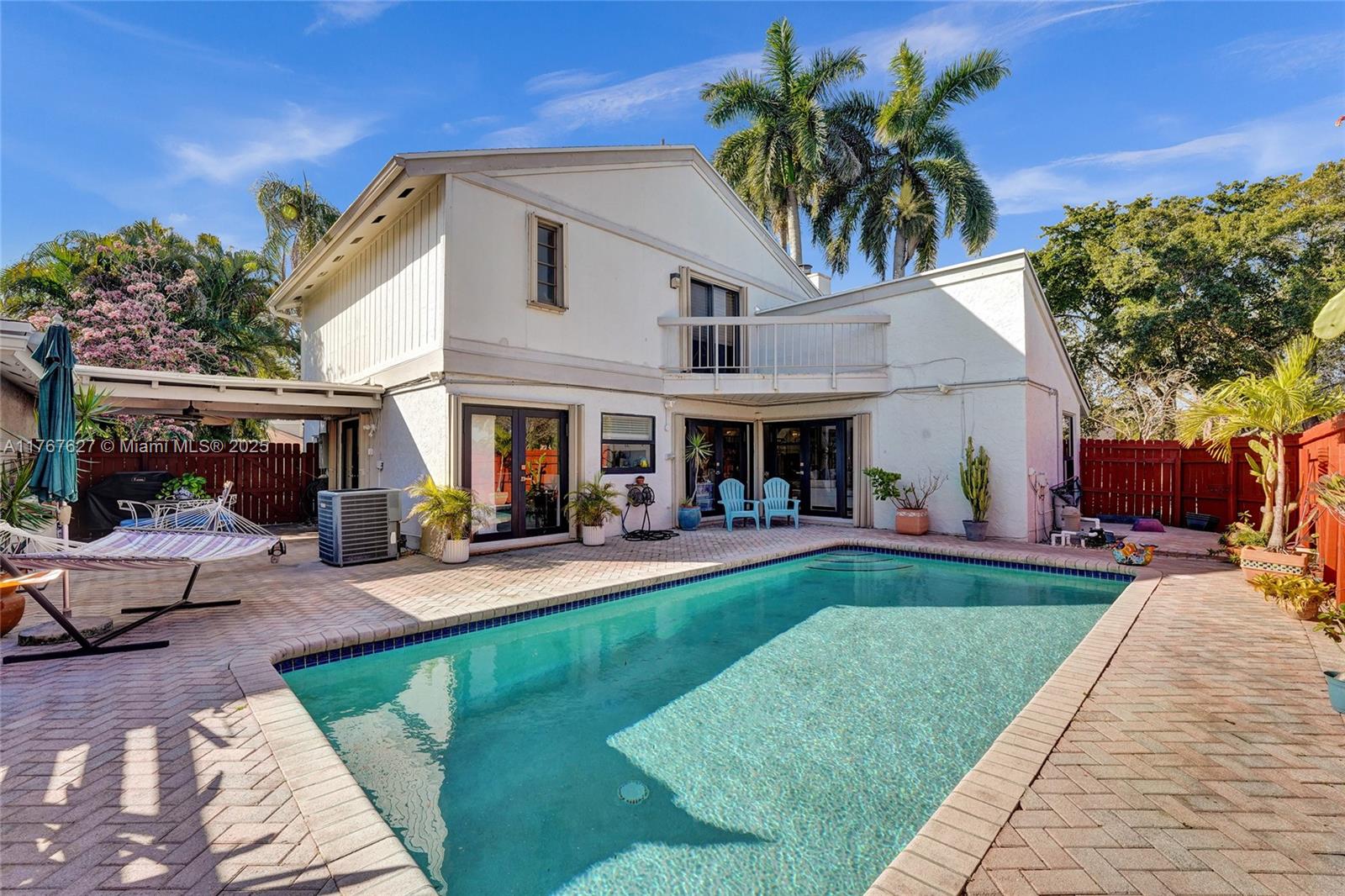 89 Juniper Road Hollywood, FL 33021 - Photo 2 of 37