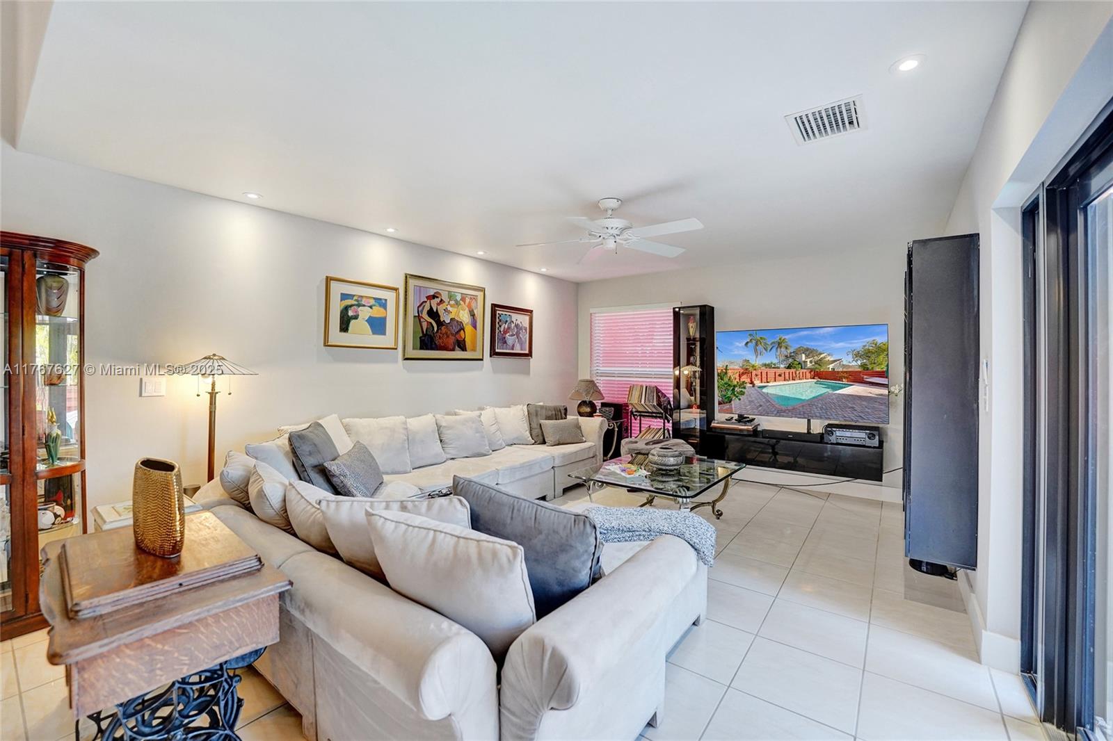 89 Juniper Road Hollywood, FL 33021 - Photo 23 of 37