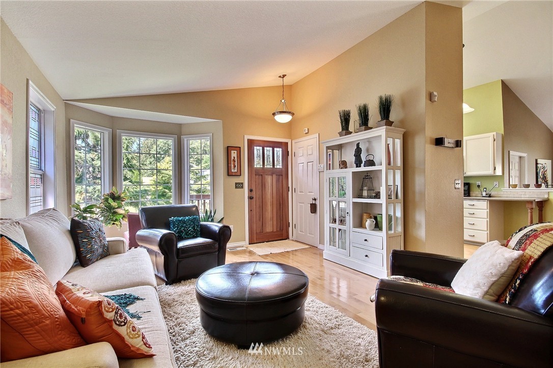 2232 186th Place Southeast Bothell, WA 98012 - Photo 4 of 22 Gallery Image 4