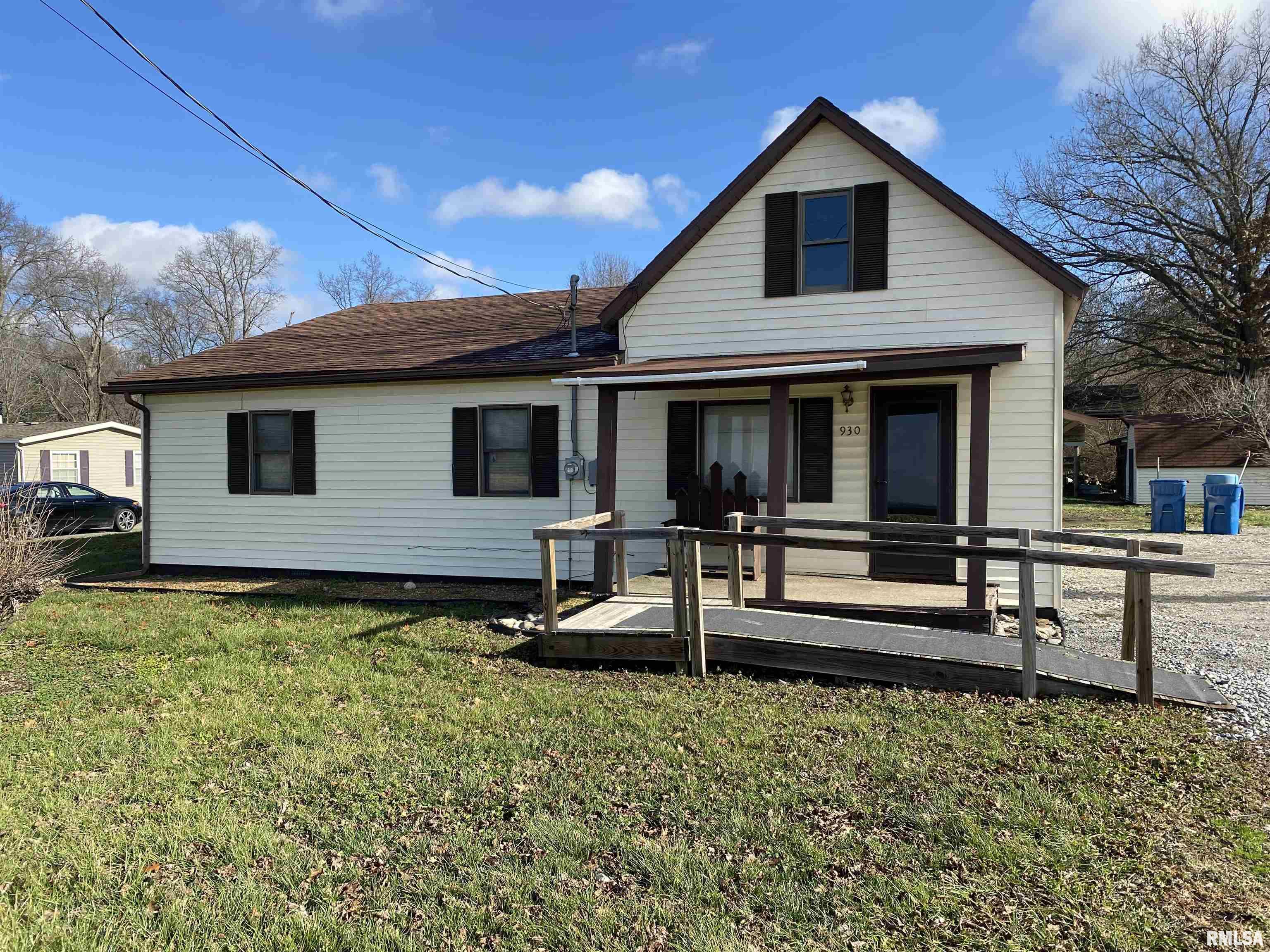 930 South State Street Flora, IL 62839 - Photo 3 of 42 Gallery Image 3