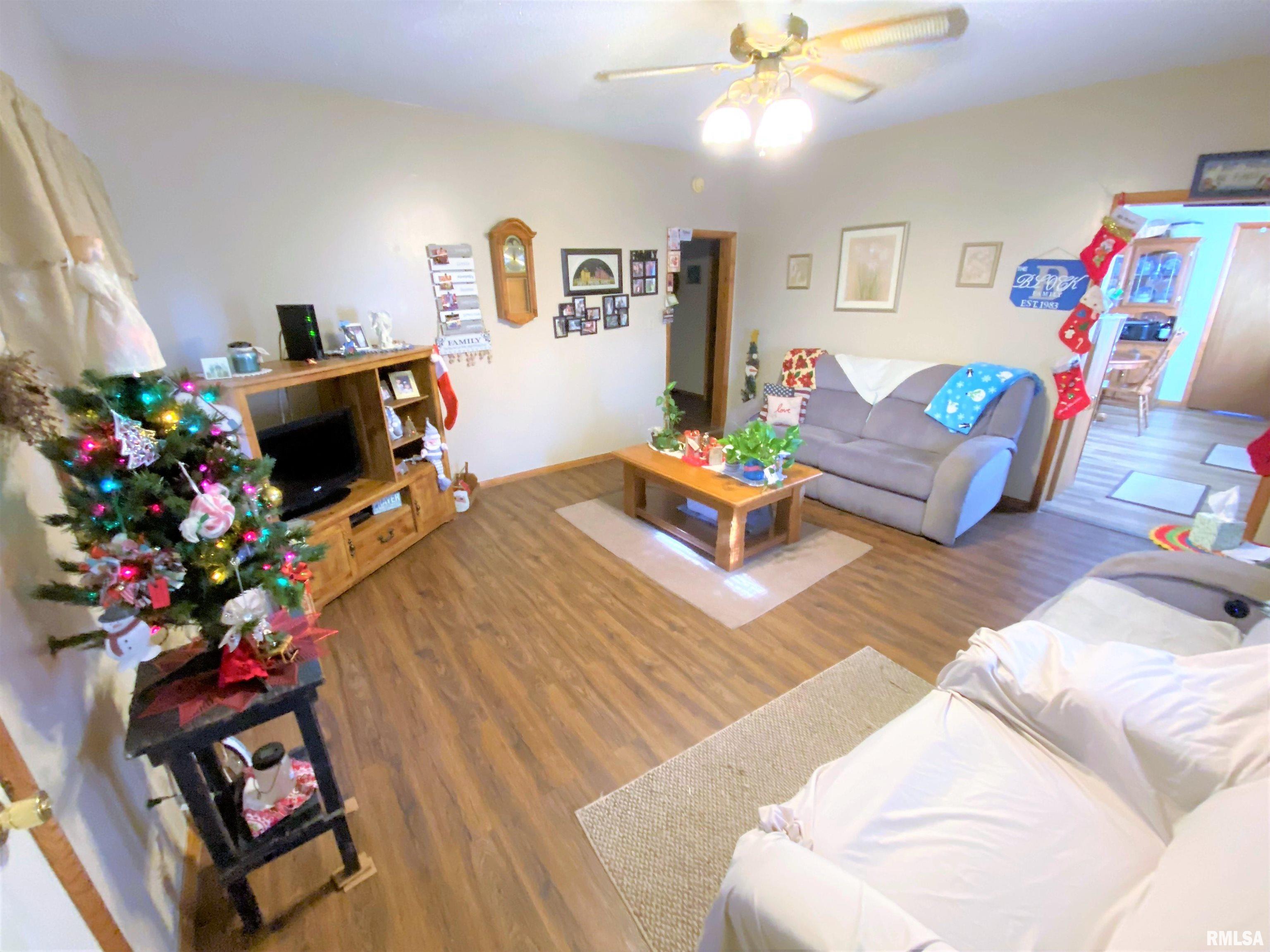 930 South State Street Flora, IL 62839 - Photo 6 of 42 Gallery Image 6