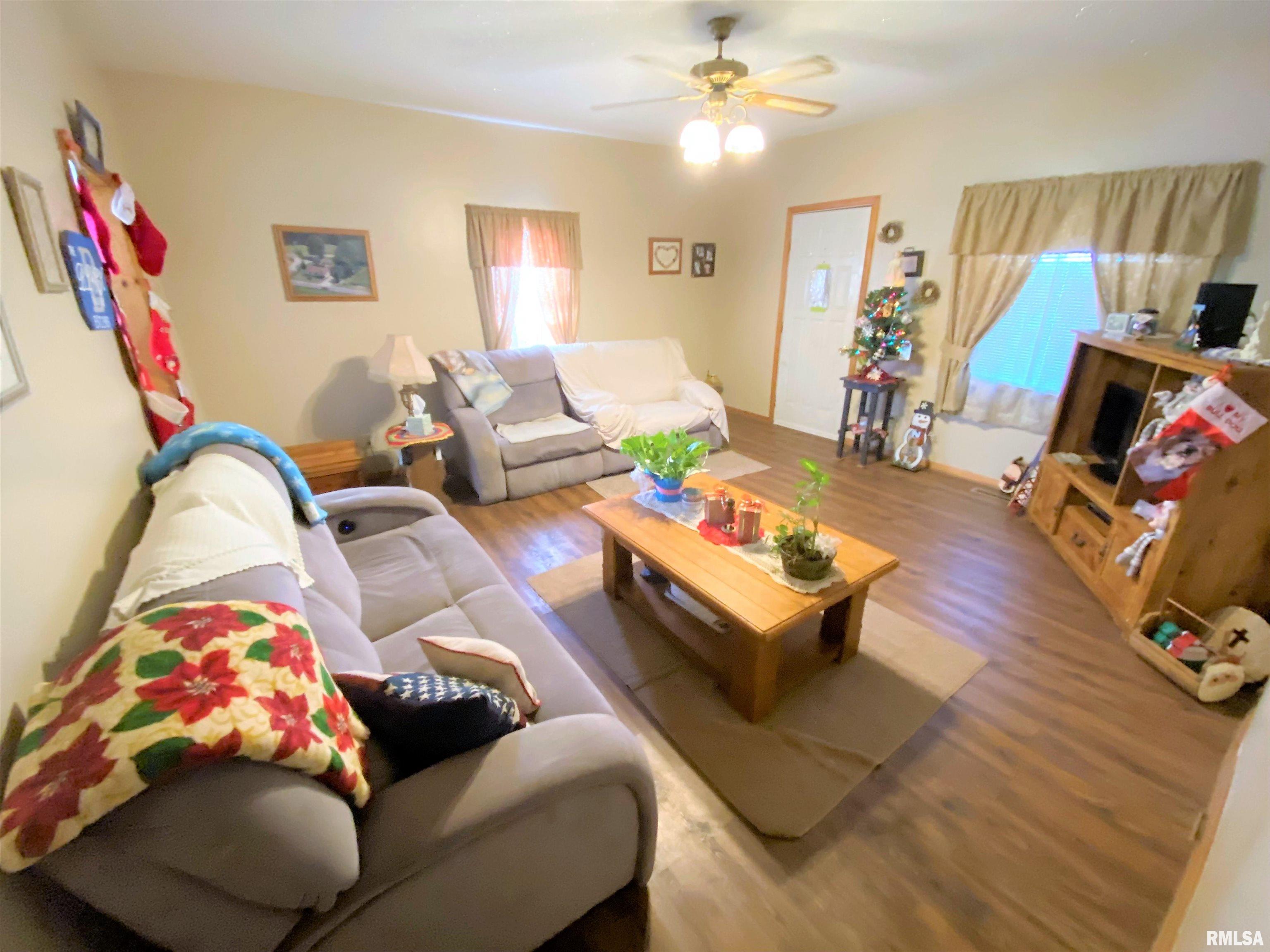 930 South State Street Flora, IL 62839 - Photo 7 of 42 Gallery Image 7