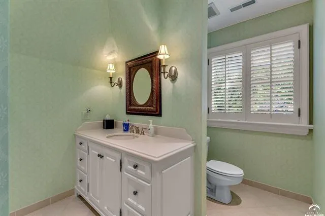 $1,799,000 | 208 Fall Creek Drive, Lawrence, KS 66049