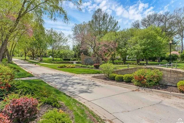 $1,799,000 | 208 Fall Creek Drive, Lawrence, KS 66049