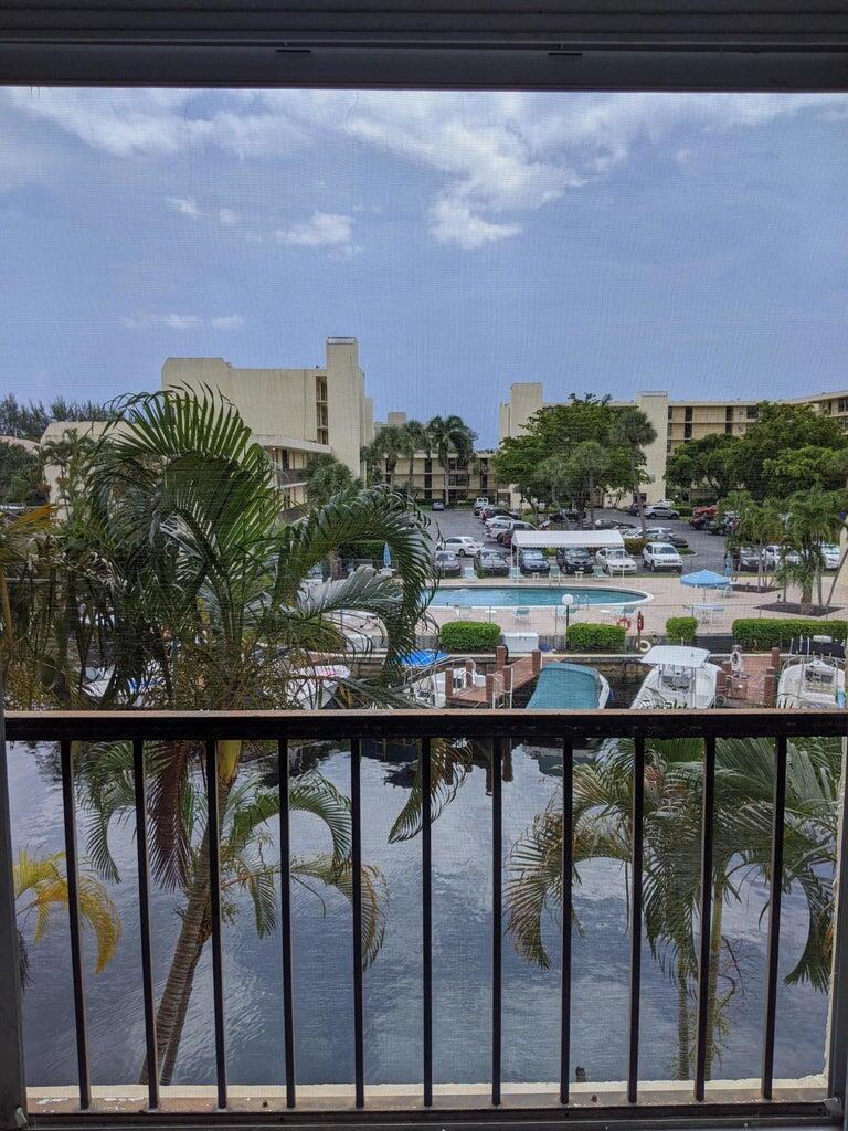 4 Royal Palm Way, Unit 3040 Boca Raton, FL 33432 - Photo 2 of 17 a city view from a balcony