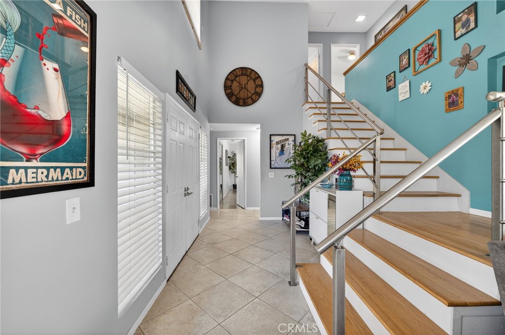 42928 Agena Street Temecula, CA 92592 - Photo 11 of 70 Hallway to downstairs room