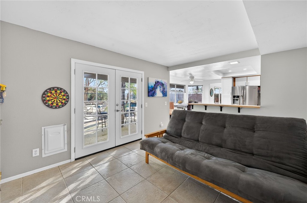 42928 Agena Street Temecula, CA 92592 - Photo 21 of 70 Family room