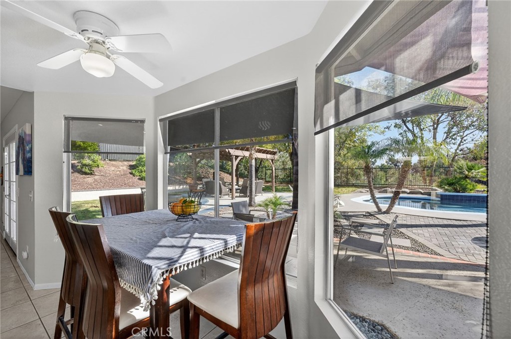 42928 Agena Street Temecula, CA 92592 - Photo 24 of 70 Lots of natural light