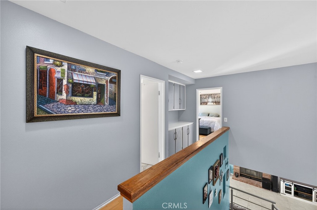 42928 Agena Street Temecula, CA 92592 - Photo 36 of 70 Hallway