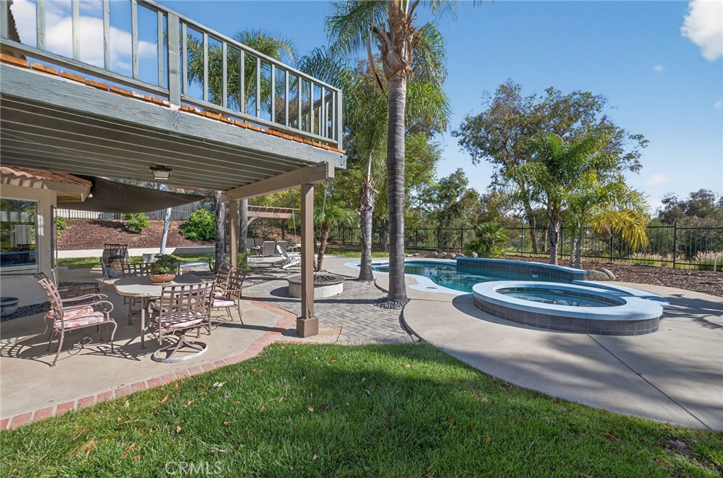 42928 Agena Street Temecula, CA 92592 - Photo 60 of 70 Pool and spa