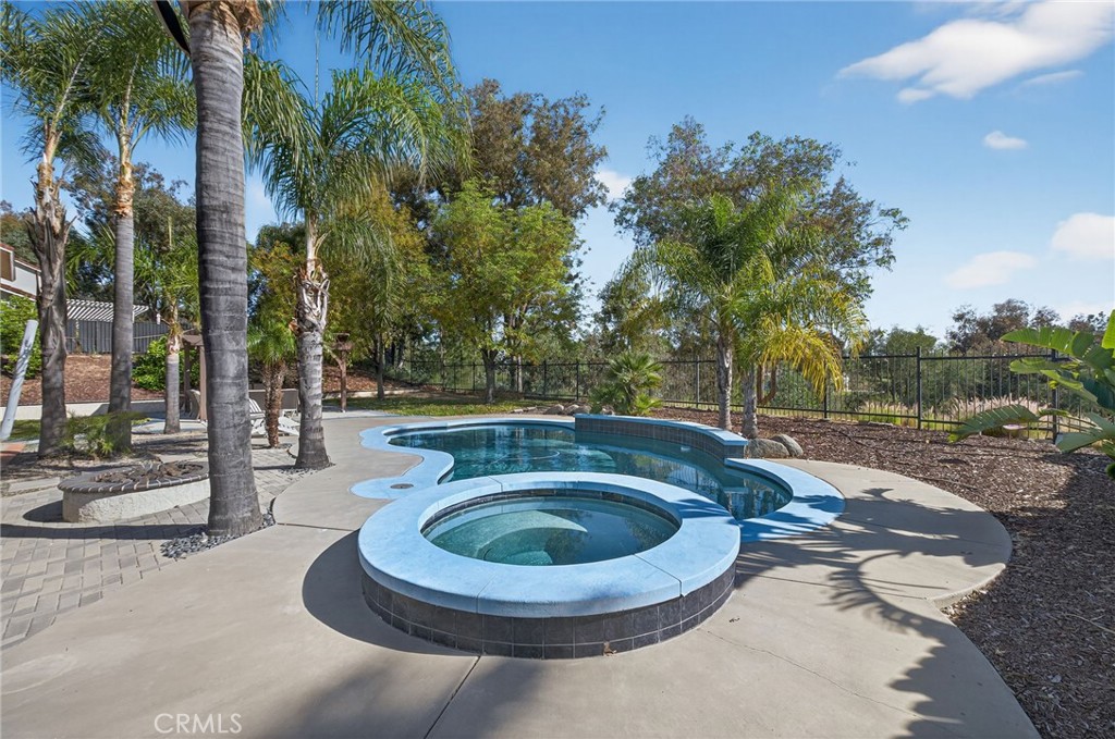 42928 Agena Street Temecula, CA 92592 - Photo 61 of 70 Pool and spa