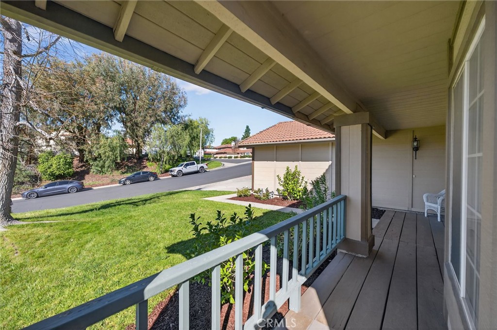 42928 Agena Street Temecula, CA 92592 - Photo 7 of 70 Porch