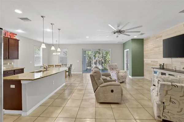 $374,900 | 2819 Holly Bluff Court, Plant City, FL 33566