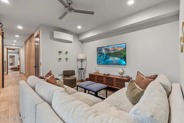 $2,275,000 | 804 East Lakeside Avenue, Coeur D'Alene, ID 83814