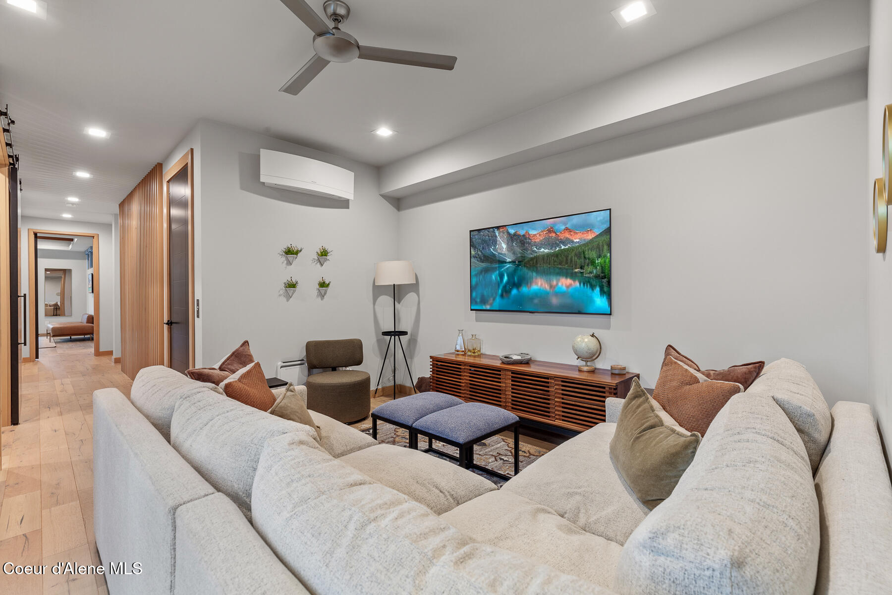 804 East Lakeside Avenue Coeur D'Alene, ID 83814 - Photo 23 of 55 804ELakesideAve-21