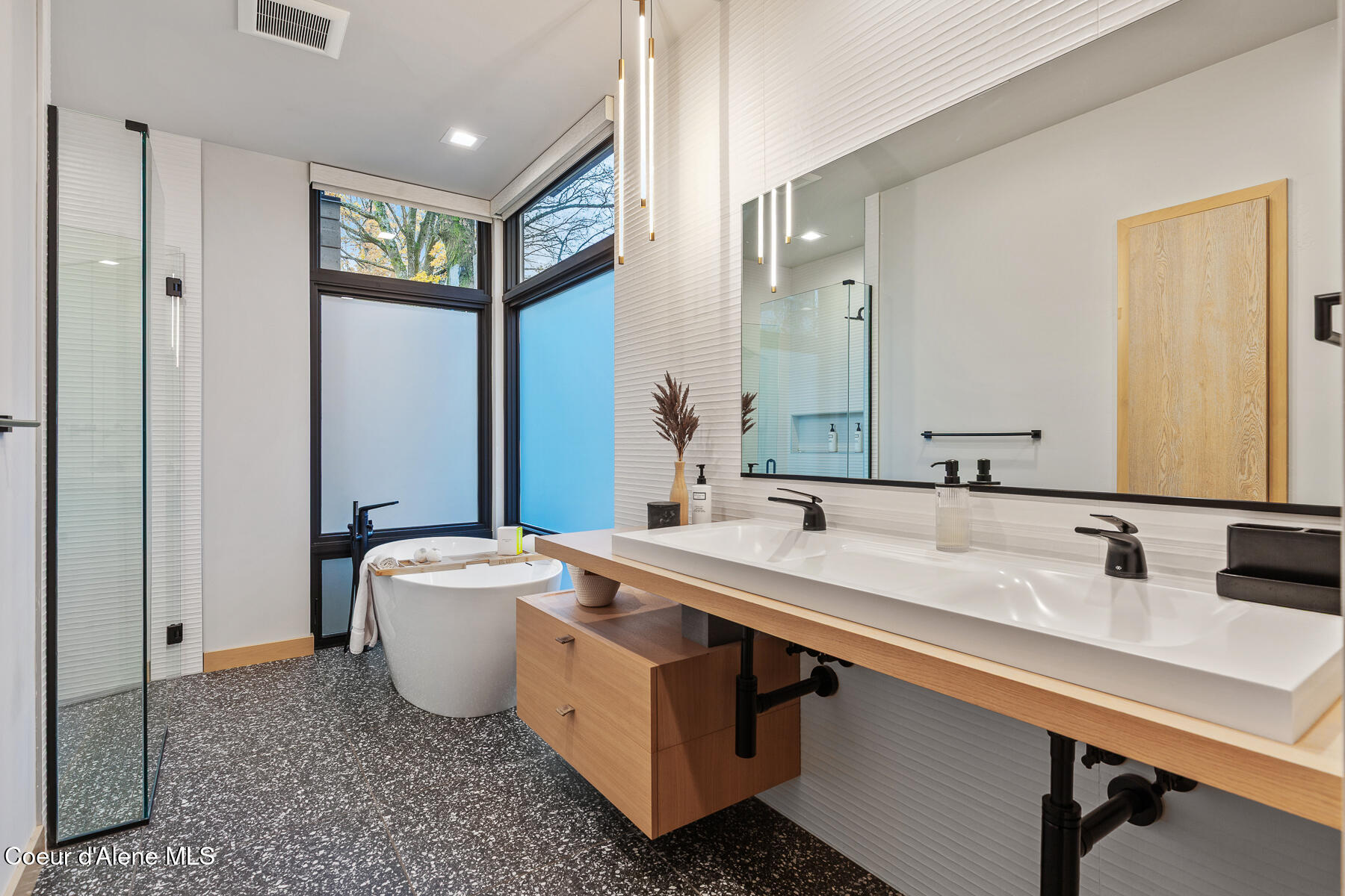 804 East Lakeside Avenue Coeur D'Alene, ID 83814 - Photo 31 of 55 804ELakesideAve-29