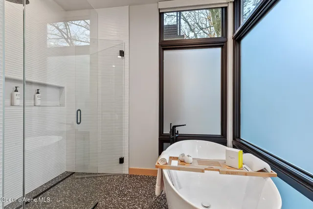 $2,275,000 | 804 East Lakeside Avenue, Coeur D'Alene, ID 83814