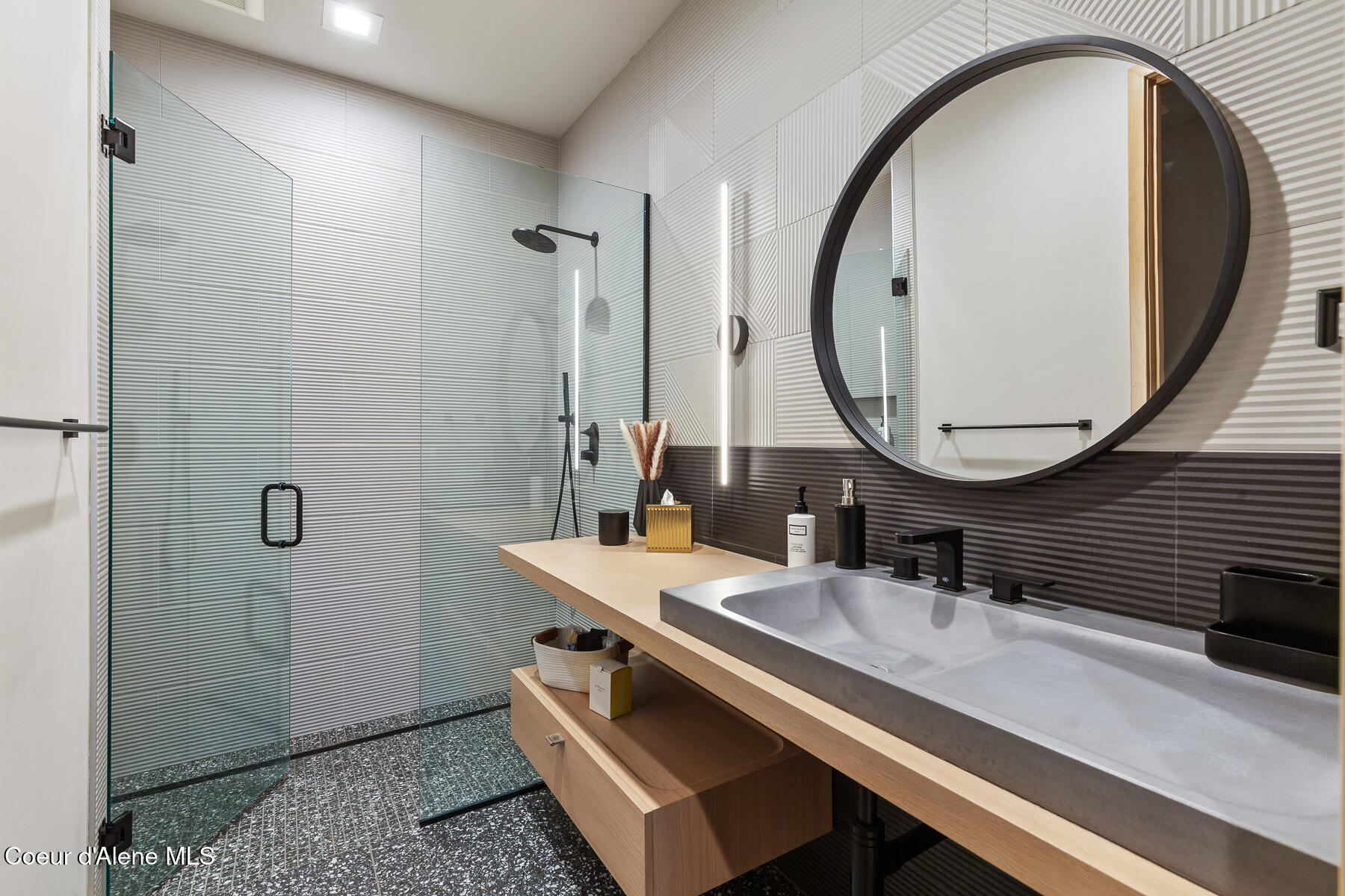 804 East Lakeside Avenue Coeur D'Alene, ID 83814 - Photo 35 of 55 804ELakesideAve-33