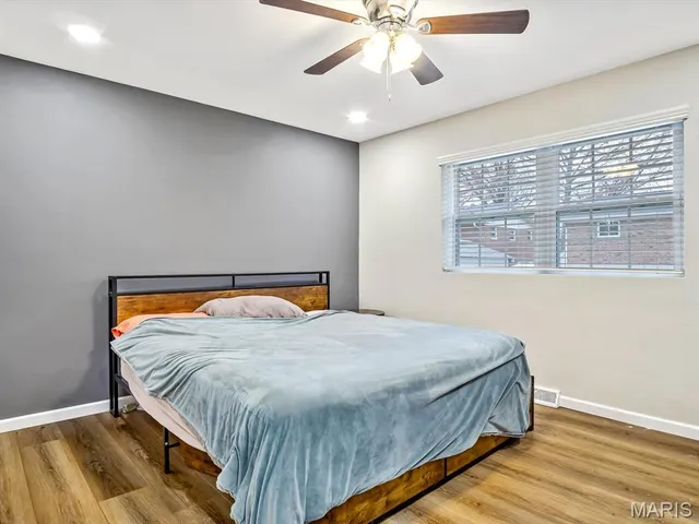 $300,000 | 833 Illinois Avenue, Red Bud, IL 62278