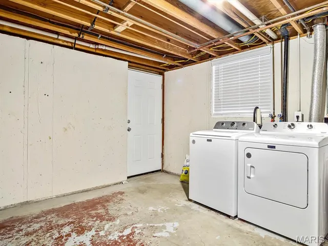 $300,000 | 833 Illinois Avenue, Red Bud, IL 62278