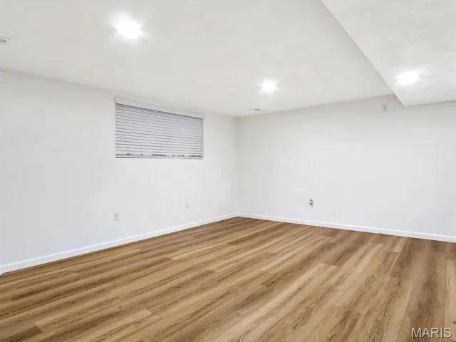 $300,000 | 833 Illinois Avenue, Red Bud, IL 62278