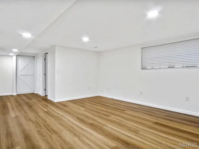 $300,000 | 833 Illinois Avenue, Red Bud, IL 62278