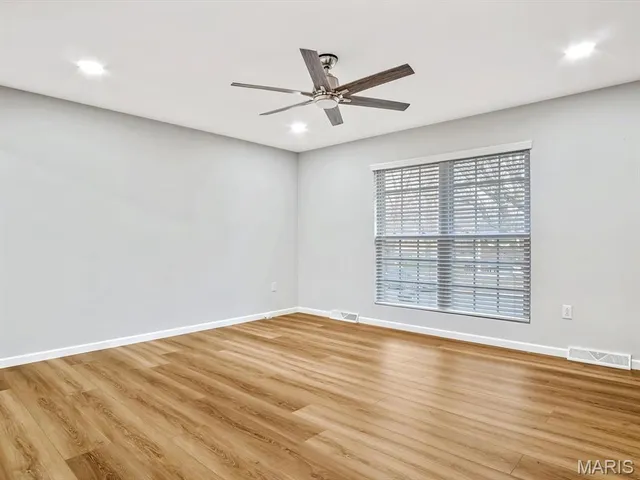 $300,000 | 833 Illinois Avenue, Red Bud, IL 62278