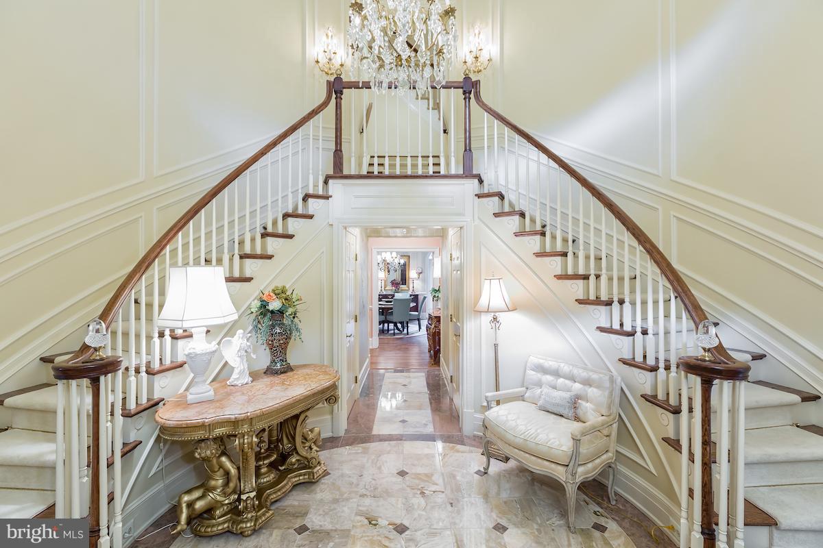 1207 Windrock Drive McLean, VA 22102 - Photo 3 of 44