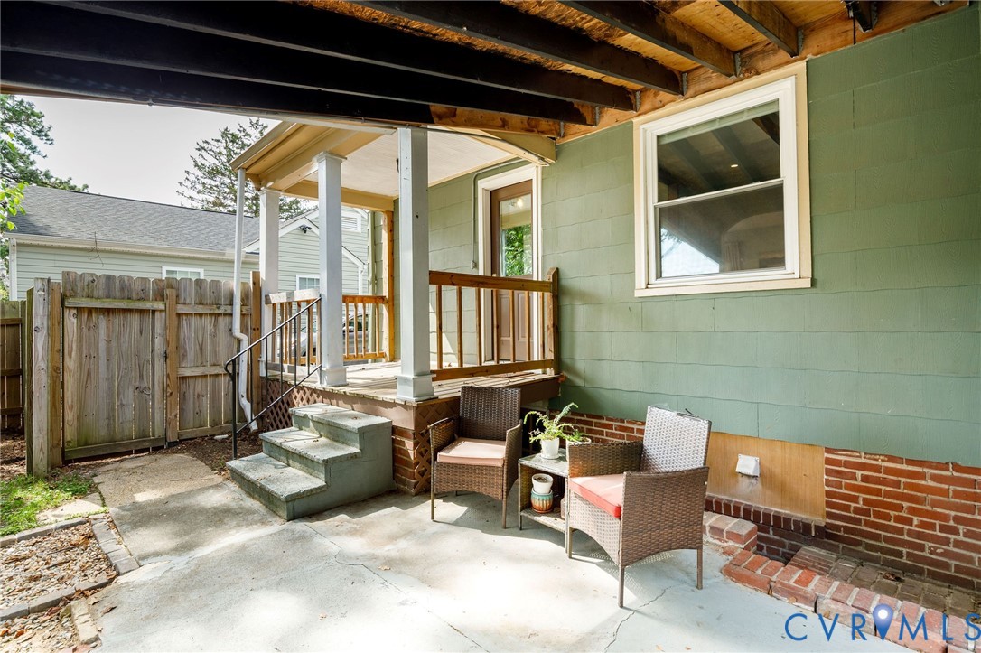 2519 Maplewood Road Henrico, VA 23228 - Photo 35 of 41 a backyard of a house with outdoor seating