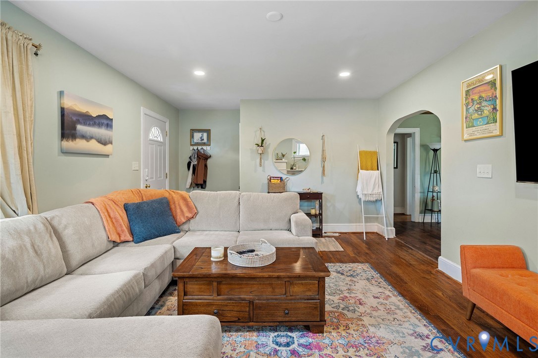 2519 Maplewood Road Henrico, VA 23228 - Photo 7 of 41 a living room with furniture