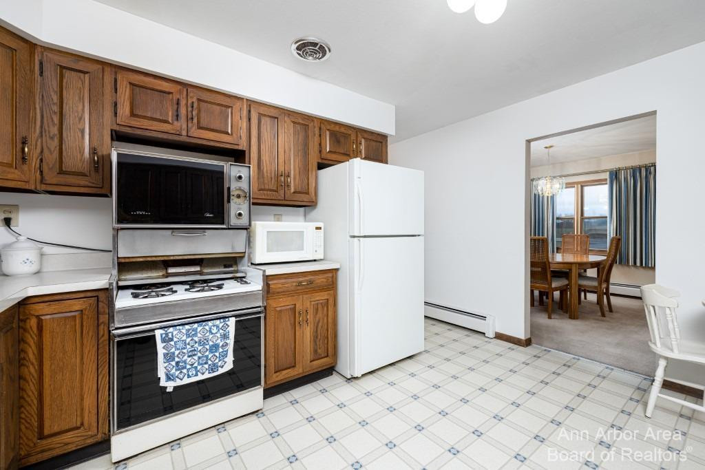 8060 Moon Road Saline, MI 48176 - Photo 6 of 38 Photo 6
