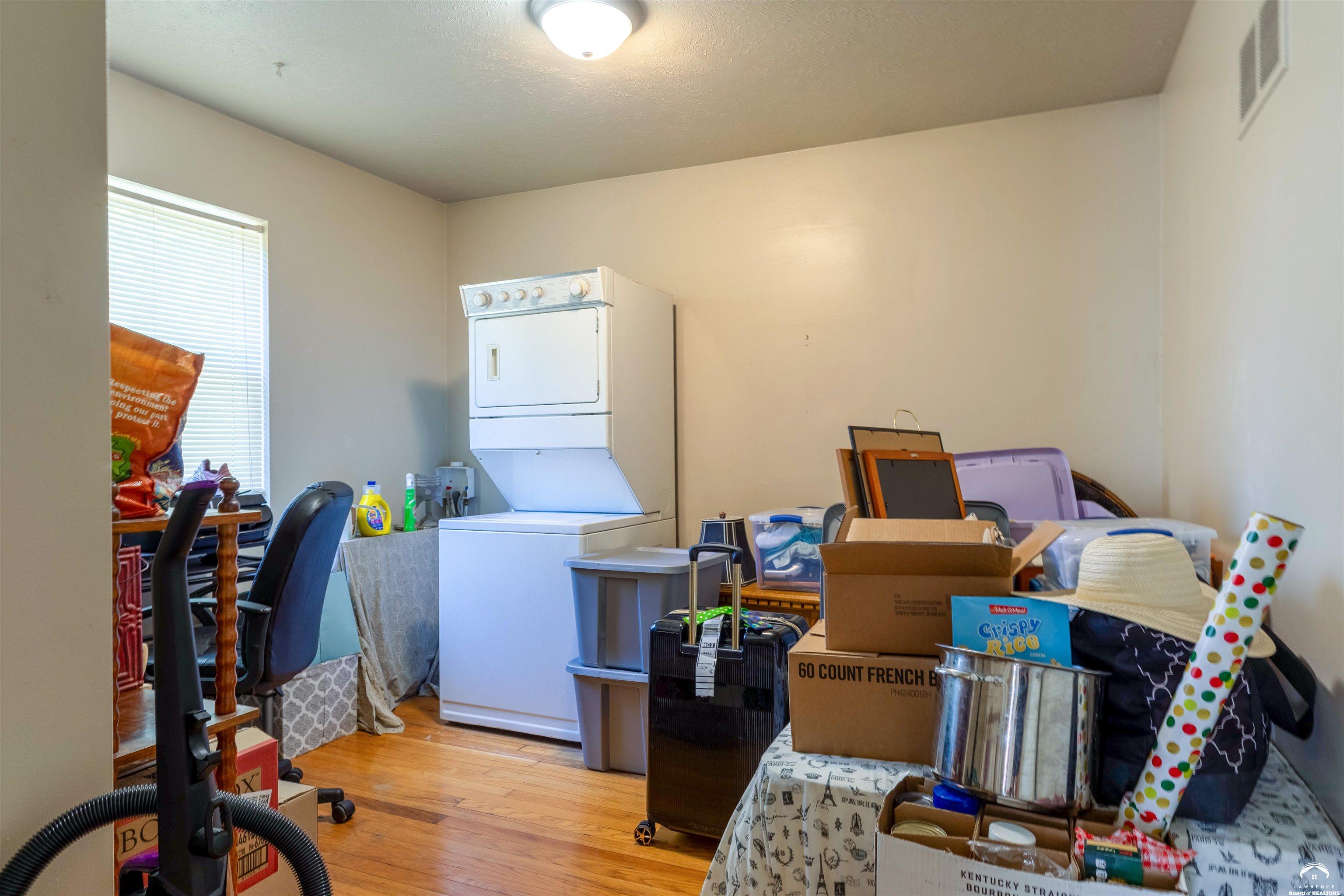 693 East 1450th Road Lawrence, KS 66046 - Photo 14 of 18