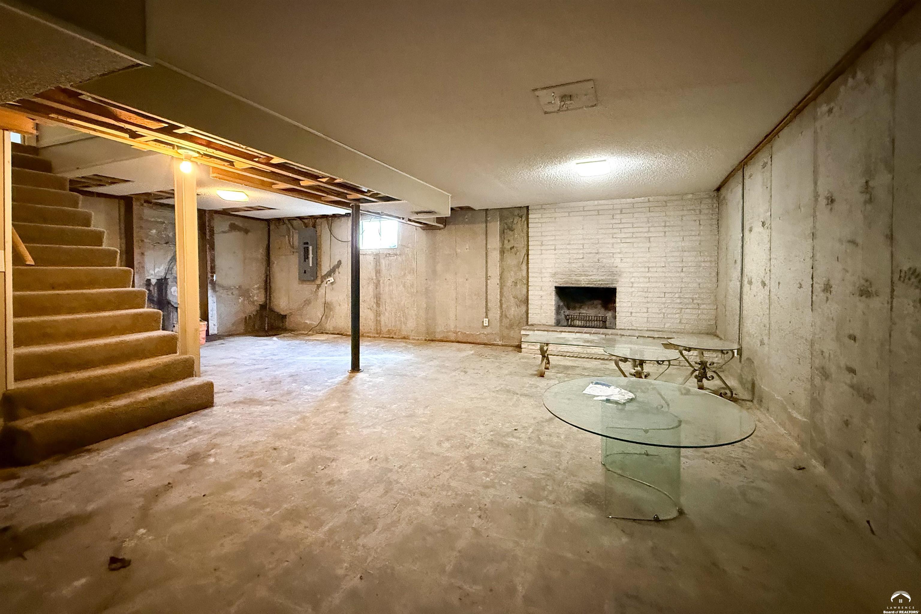 693 East 1450th Road Lawrence, KS 66046 - Photo 15 of 18