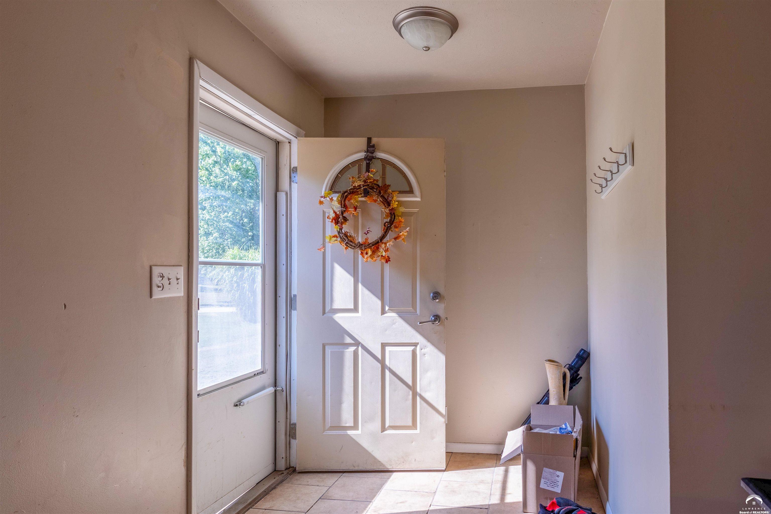 693 East 1450th Road Lawrence, KS 66046 - Photo 4 of 18