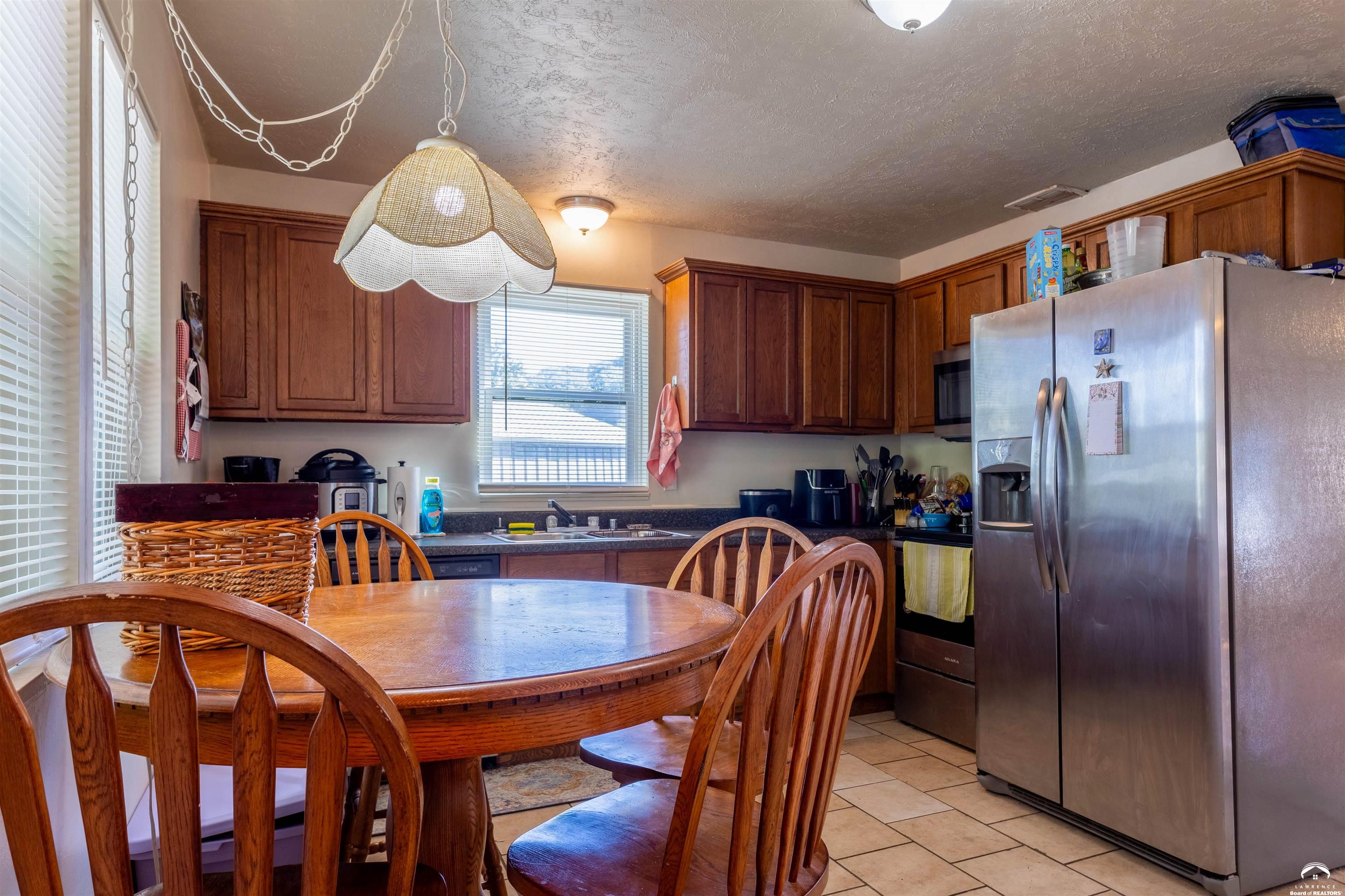 693 East 1450th Road Lawrence, KS 66046 - Photo 9 of 18