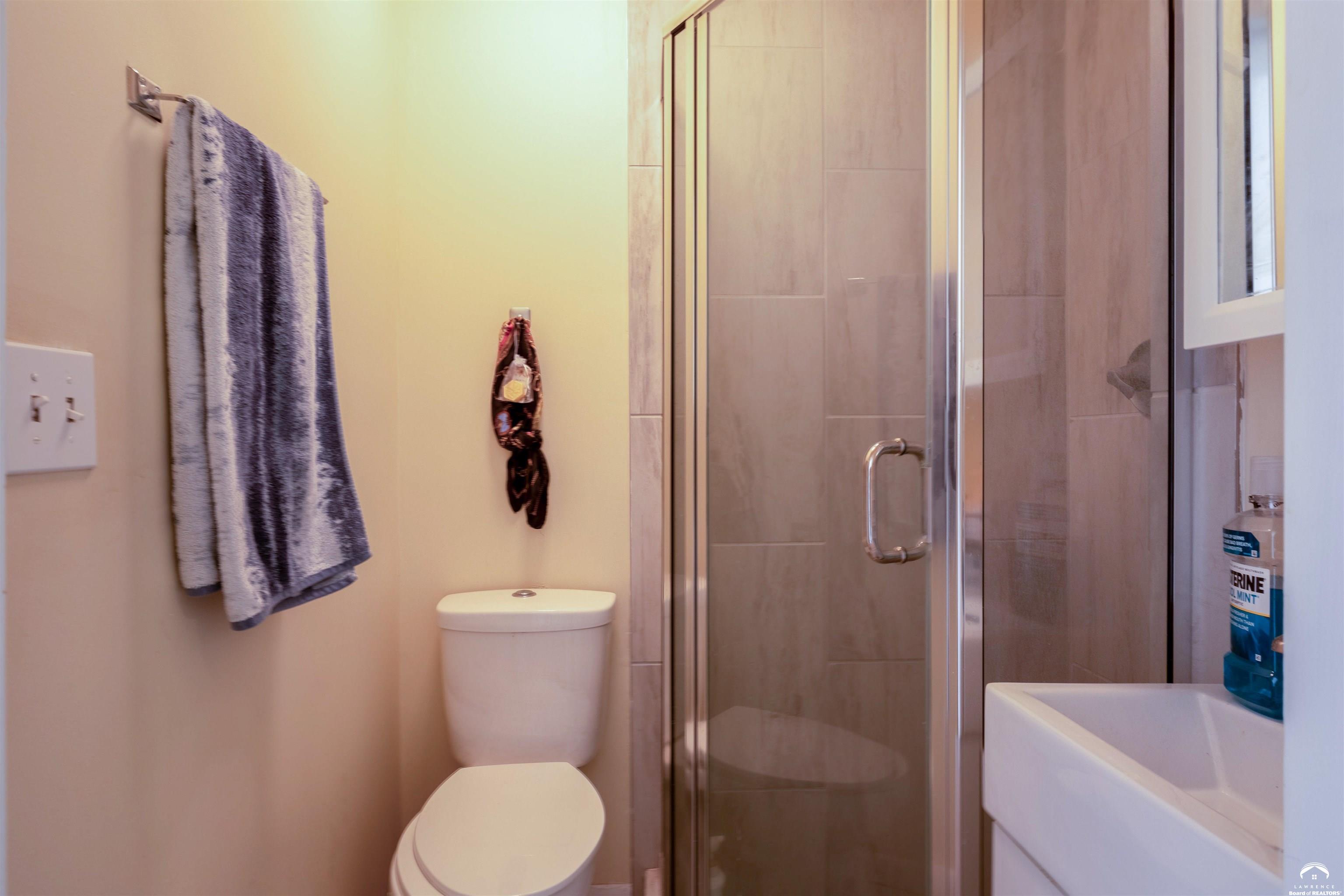 693 East 1450th Road Lawrence, KS 66046 - Photo 10 of 18