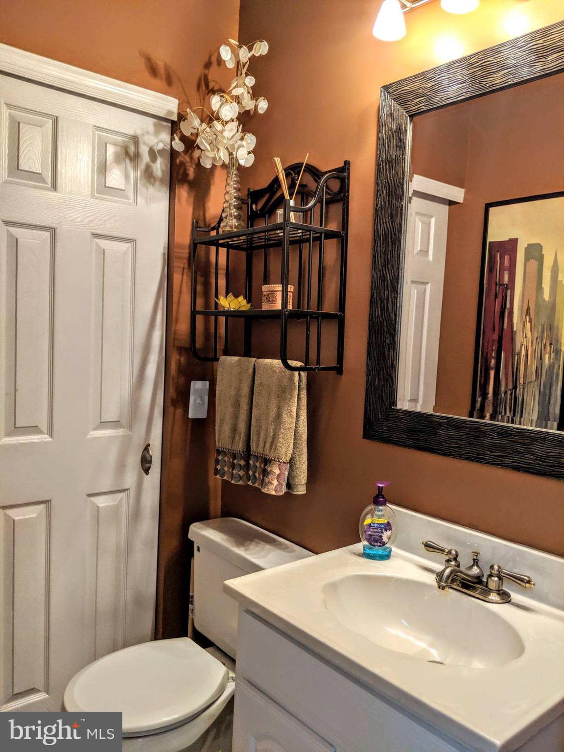 2711 Summers Ridge Drive Odenton, MD 21113 - Photo 20 of 20 Half bath downstairs