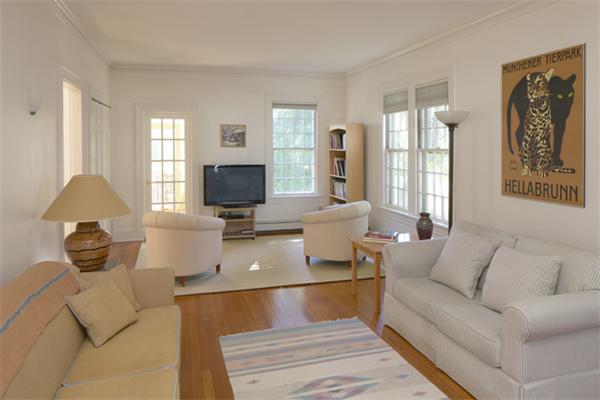 45 Grenville Road Watertown, MA 02472 - Photo 2 of 10