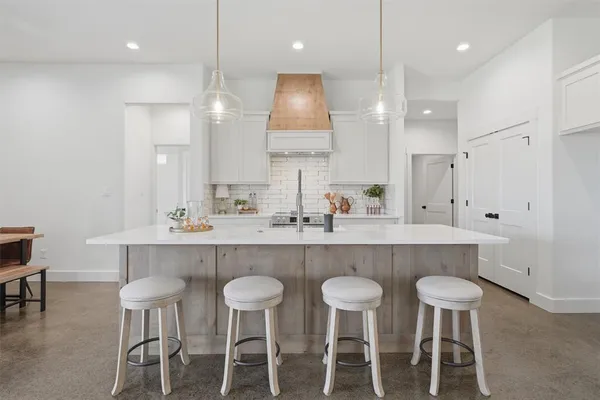 $369,000 | 948 Huckleberry Lane, Tolar, TX 76476