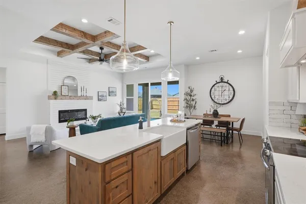 $369,000 | 948 Huckleberry Lane, Tolar, TX 76476