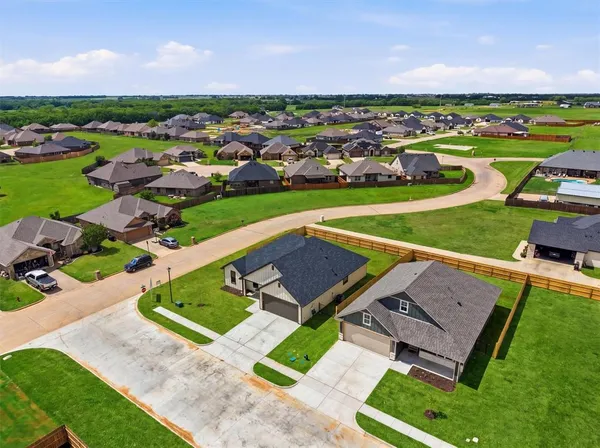 $369,000 | 948 Huckleberry Lane, Tolar, TX 76476