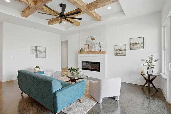 $369,000 | 948 Huckleberry Lane, Tolar, TX 76476