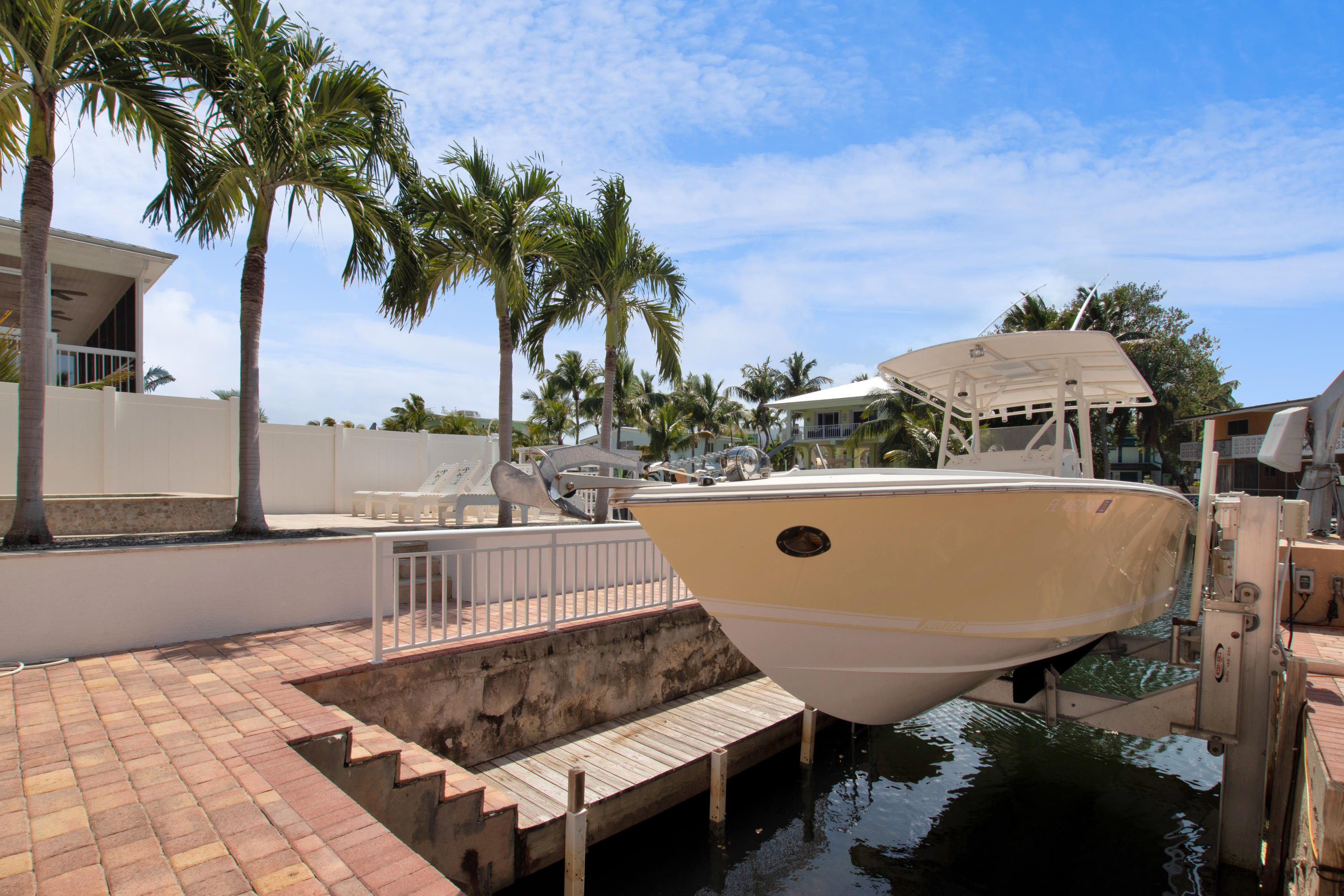 1214 Mockingbird Road Key Largo, FL 33037 - Photo 19 of 68 Boat Lift
