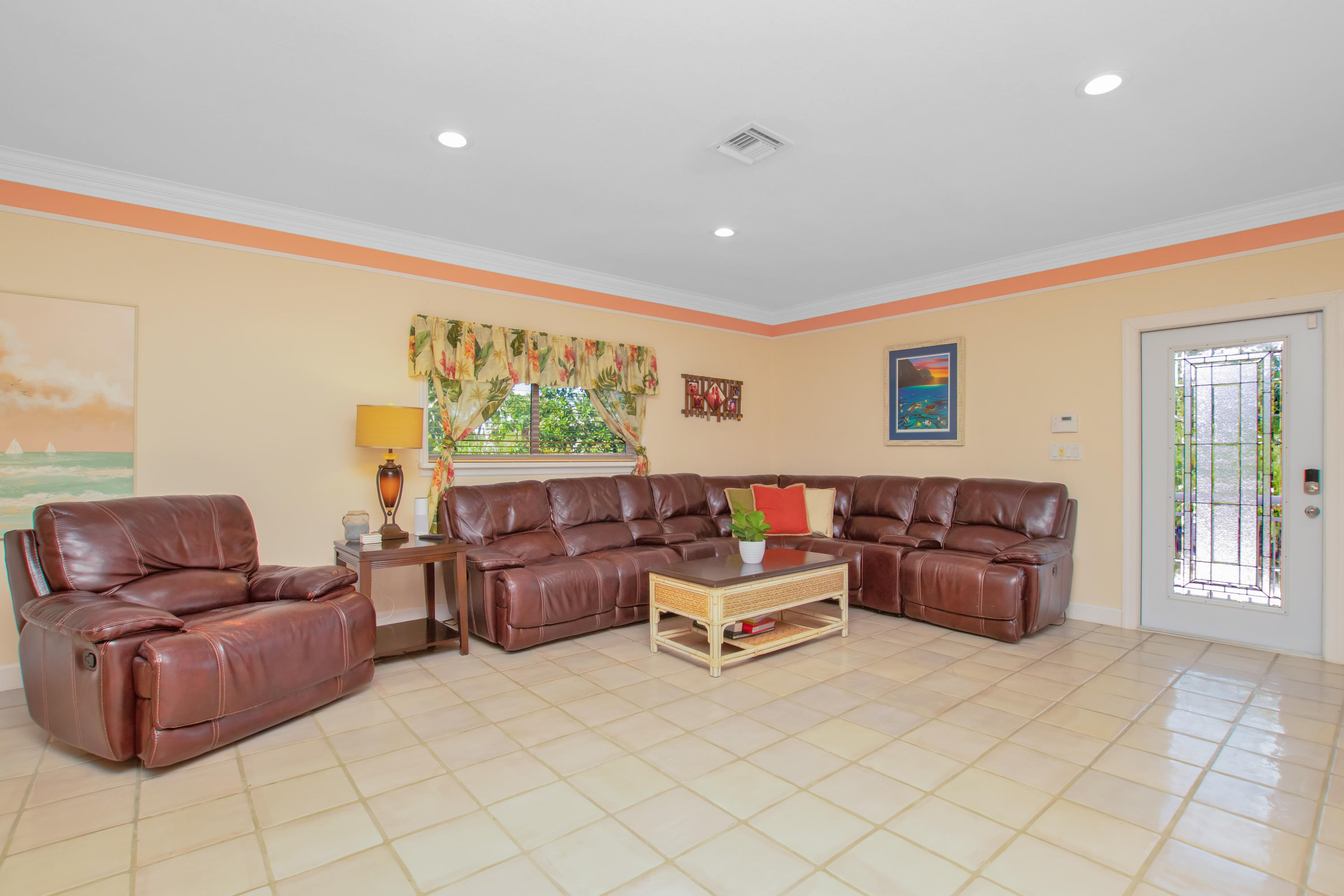 1214 Mockingbird Road Key Largo, FL 33037 - Photo 32 of 68 Huge living room