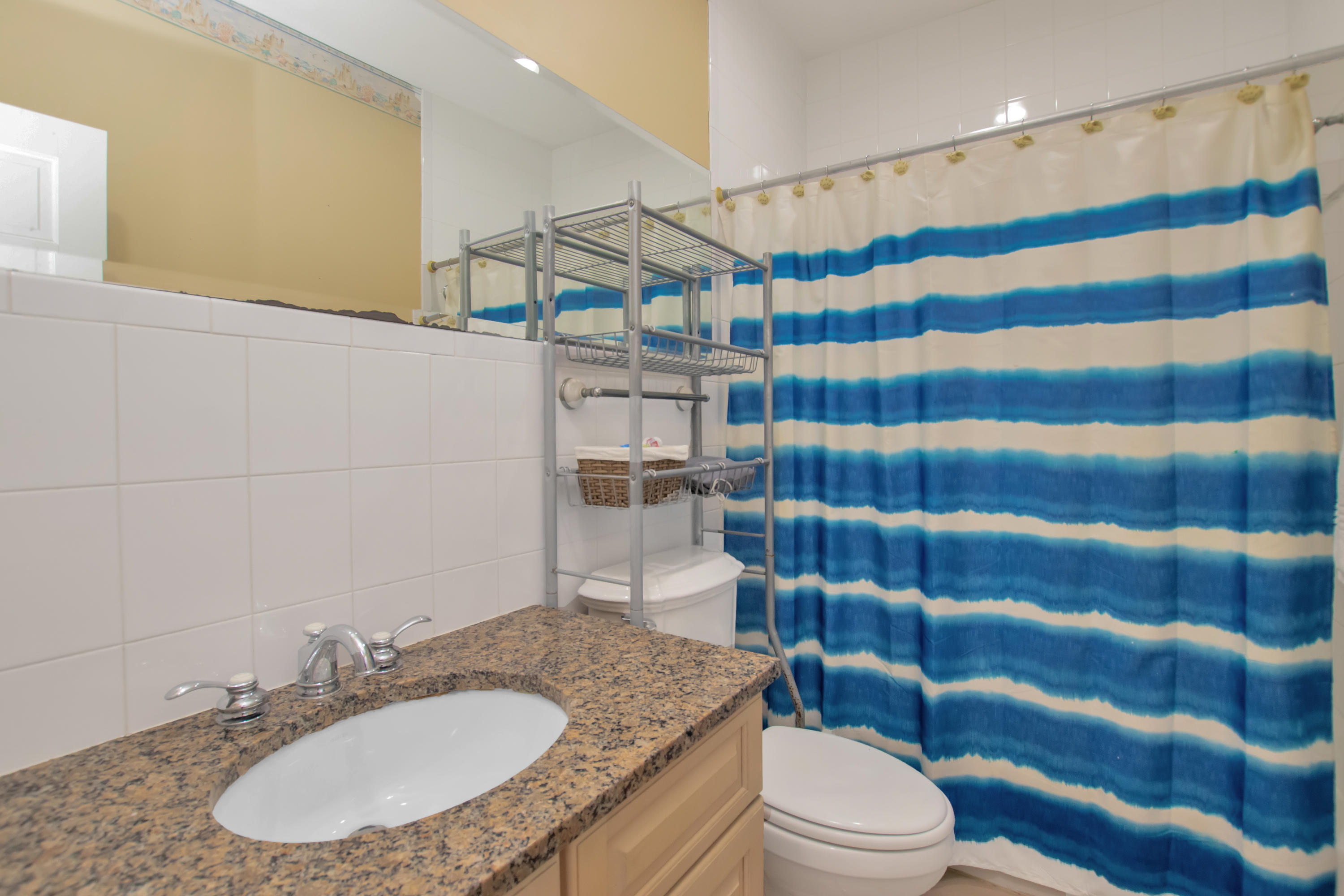 1214 Mockingbird Road Key Largo, FL 33037 - Photo 43 of 68 Guest bath