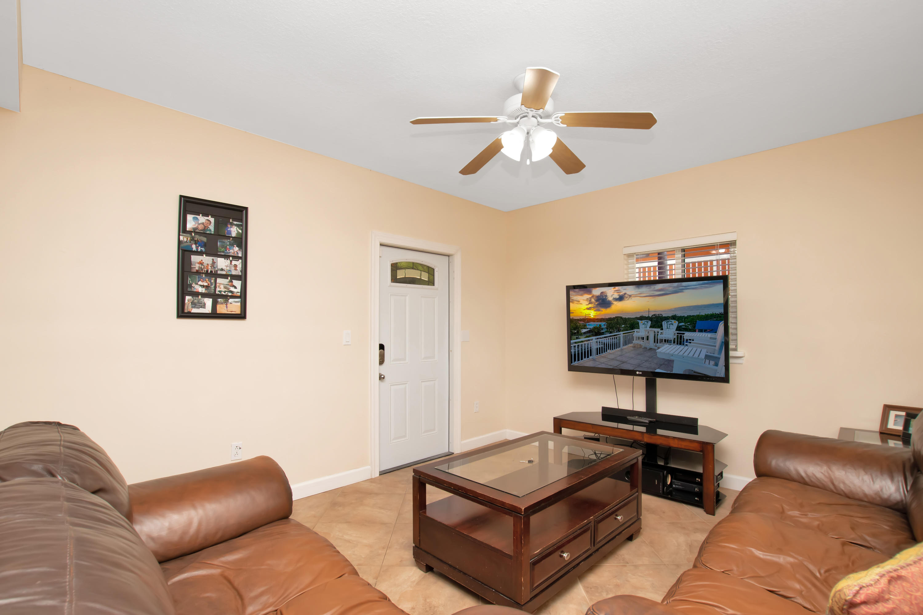 1214 Mockingbird Road Key Largo, FL 33037 - Photo 58 of 68 ground floor living entertaimentm