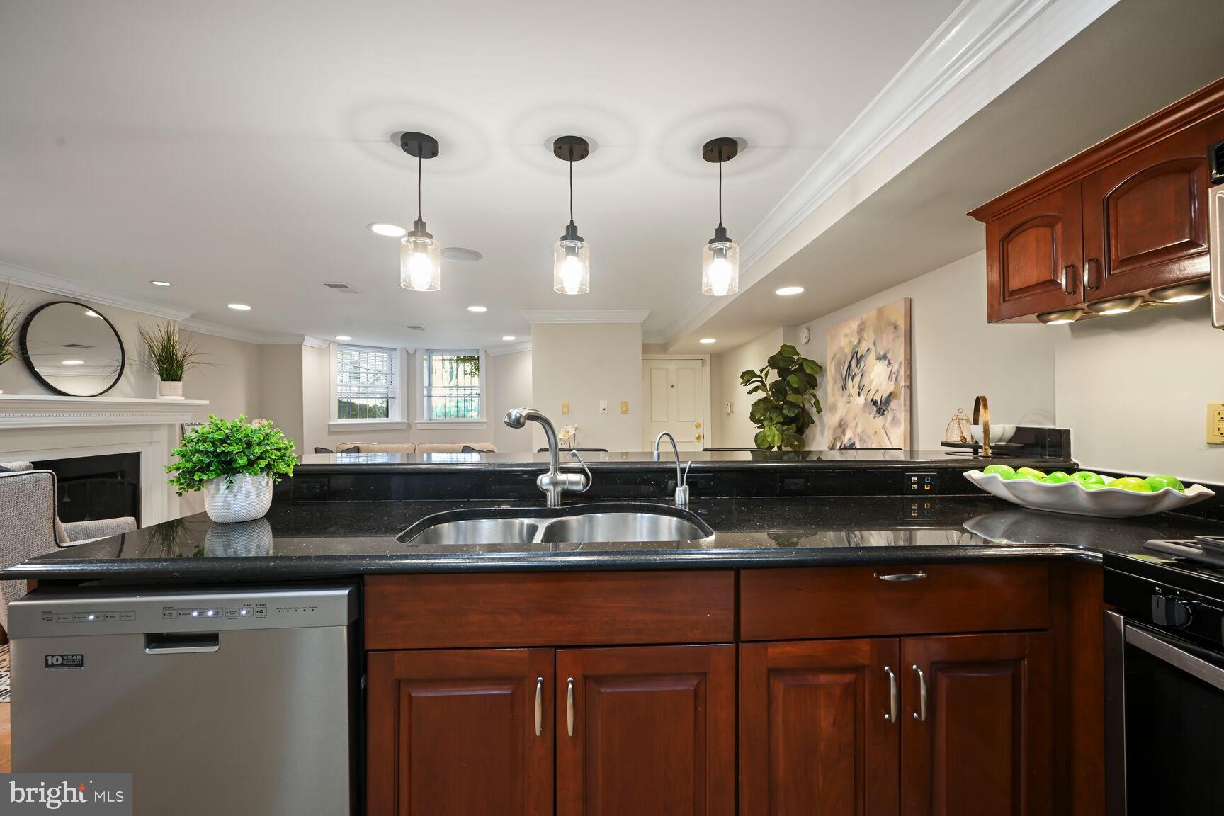 1832 Calvert Street Northwest, Unit 1 Washington, DC 20009 - Photo 11 of 23