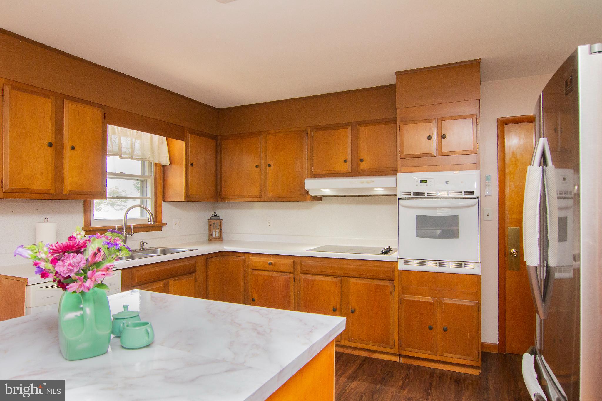 3283 Charmil Drive Manchester, MD 21102 - Photo 15 of 28 Island in the Kitchen