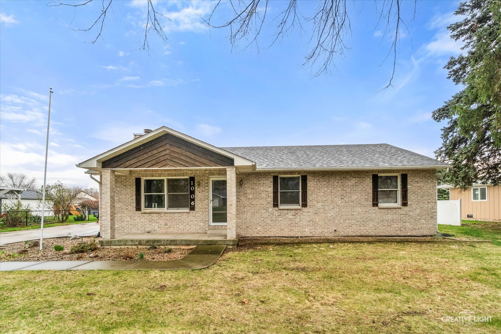 1006 Nancy Road Lake Holiday, IL 60548 - Photo 1 of 21