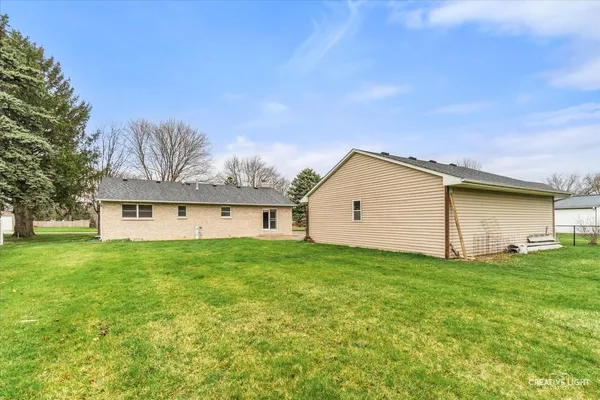 $309,900 | 1006 Nancy Road, Lake Holiday, IL 60548